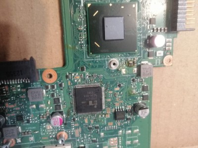 placa de baza Asus X501 X501A X301A F501A F401A F301A x401a mainboard rev 2.0 DEFECTA !!! foto