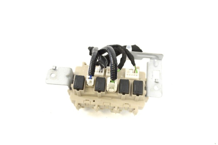 Panou de siguranțe NISSAN QASHQAI II J11, J11_ 2018 OEM: 4EB0C-8F14,4eb0c 14344514