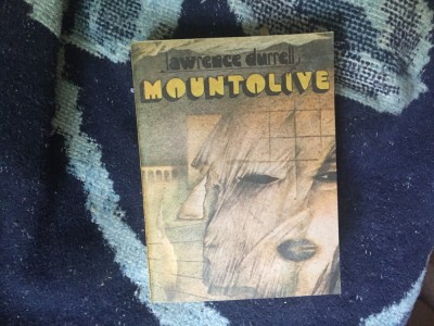 W2 MOUNTOLIVE - LAWRENCE DURRELL foto