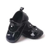 Pantofiori bebelusi, negri, lacuiti, cu floricele (Marime Disponibila: 6-9 luni