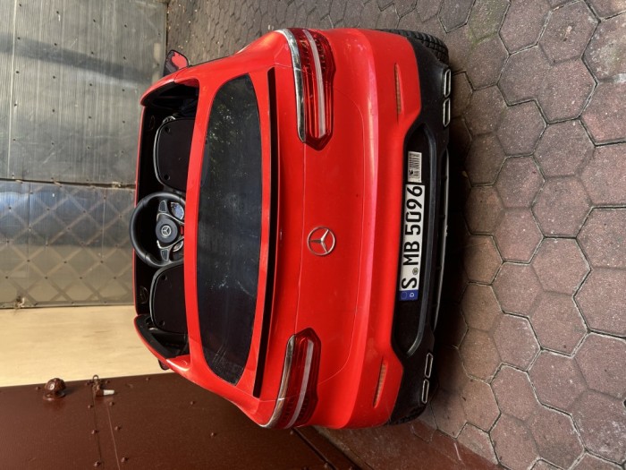 Mașina electrică Mercedes GLC