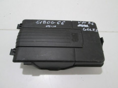 Capac baterie Vw Golf 5 / Vw Passat B6 an 2004-2005-2006-2007-2008-2009-2010 cod 1K0915443A foto