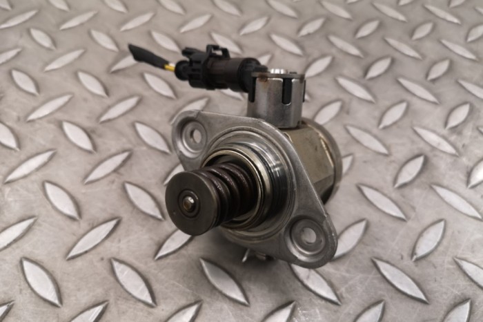 Pompa de combustibil JAGUAR E-PACE X540 2018 OEM: Hatchback | 25421612