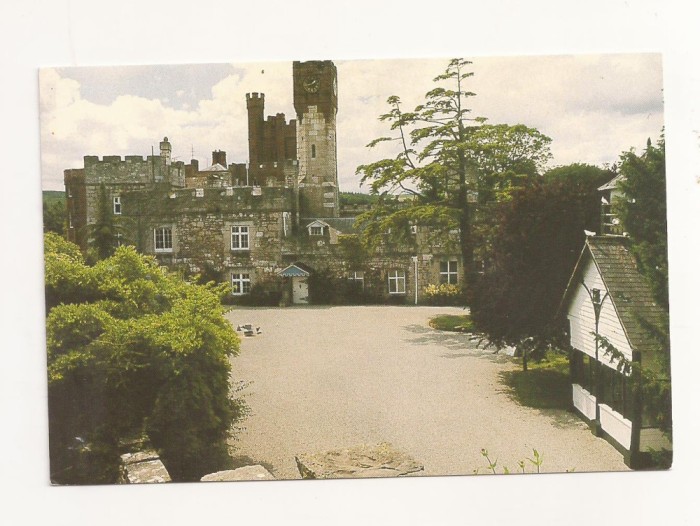 FA21-Carte Postala- Marea Britanie - The courtyard, Ruthin Castle, necirculata