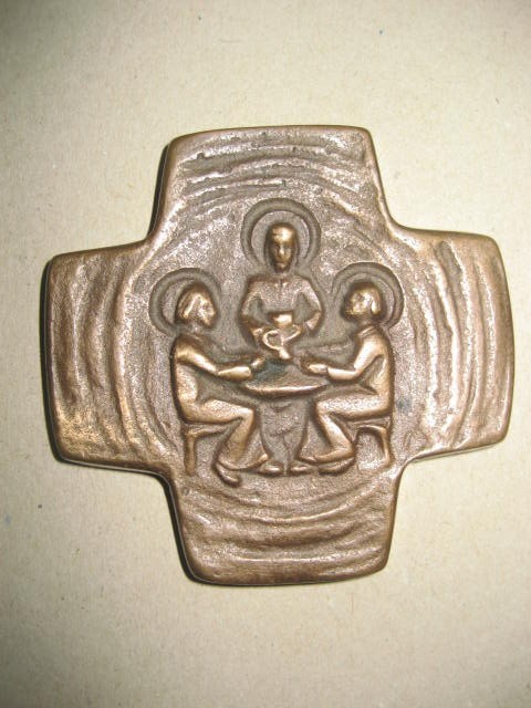 A213-Aplica vintage Hristos cu 2 Apostoli bronz 7 cm.