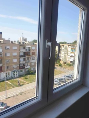 De vanzare apartament 3 camere, in orasul Carei, judetul Satu Mare foto