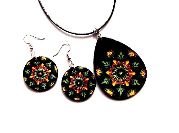 set bijuterii , set colier si cercei din lemn 45947