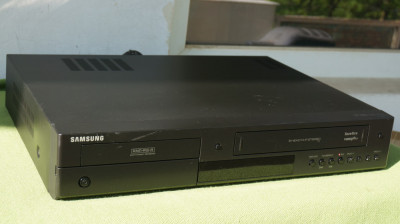 Video recorder VHS combo cu DVD player Samsung DVD-VR370 foto