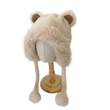 Cumpara ieftin Caciula de dama din blanita cu ciucuri