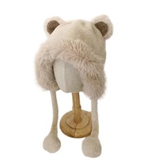 Caciula de dama din blanita cu ciucuri