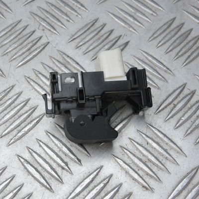 Buton geam ușă dreapta spate TOYOTA YARIS _P13_ 2013 OEM: 19282910829-2V31 1808259 foto