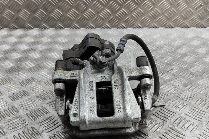 Etrier de fr&acirc;nă dreapta spate MG MG 3 2024 OEM: 544873524 28842369