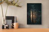 Tablou Canvas, "Răsărit printre brazi umbriți", &Icirc;ntuneric, Mister, Pădure, Lumini, Siluete, Arome, Frunziș, Liniște, Umbre, Reflexie, 26 x 39 cm, CMCL
