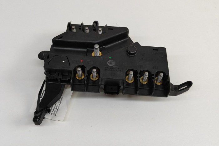 Unitate de control tensiune MERCEDES-BENZ S W222, V222, X222 2015 OEM: A2225402550 30472537