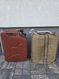 Set 2 Canistre militare vechi, 20l.