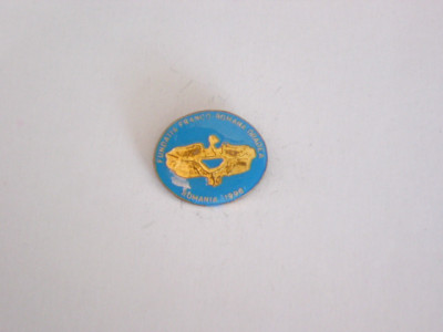 QW9 I 48 - Insigna - tematica istorie - Fundatia franco-romana - Oradea - 1996 foto