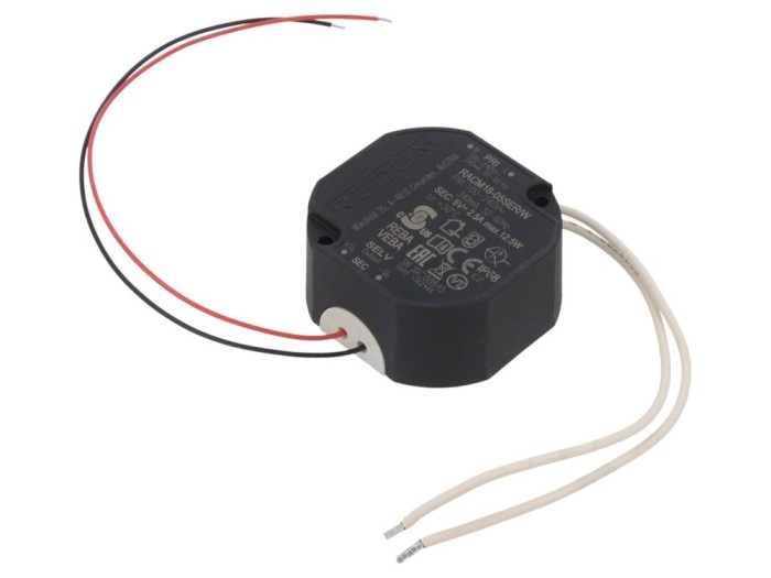 Alimentator &icirc;ncastrabil 5V 2.5A