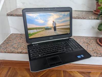 Laptop DELL E5520 SSD Intel i5 3.2ghz 6gb Display FullHD 15.6&amp;quot; Aluminiu Magneziu foto