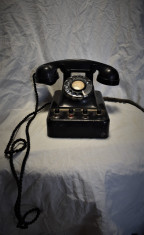 Telefon romanesc cu centrala - din bachelita / ebonita - RS 71468 - 1975 foto