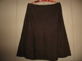 Cumpara ieftin Fusta Clini Dama Oviesse, Marime 40/42, Talie Max 84cm, Catifea, Croiala in Clini, Lungime 65cm