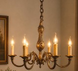 Superb candelabru din bronz masiv cu 6 brațe in stilul francez Louis,piesa cu o lucrătură de o foarte mare finețe