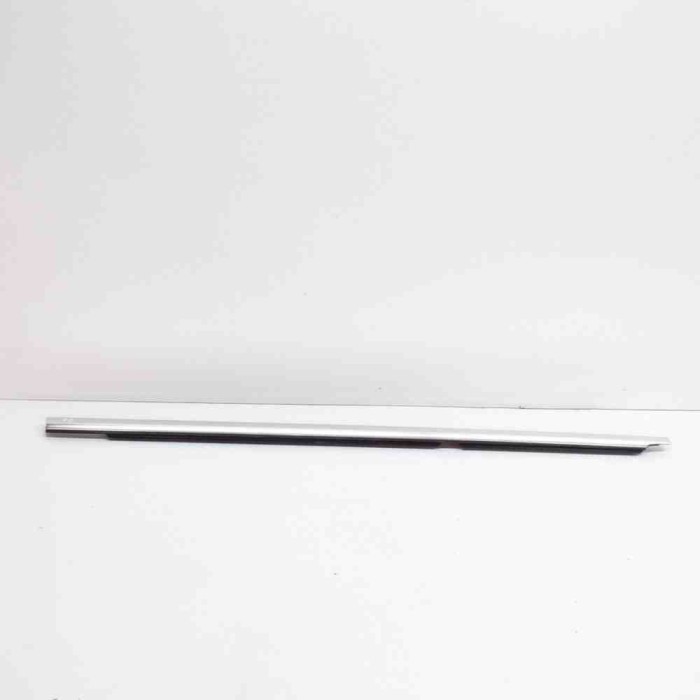 Chedar geam ușă dreapta spate MERCEDES-BENZ E W213 2016 OEM: A2137300804