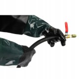 Cumpara ieftin Mănuși lungi pentru sablare KraftDele 60 cm, din cauciuc gros și piele ecologică, aderență ridicată pentru protecție și control