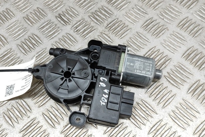 Motor macara geam ușă dreapta spate VW TIGUAN AD1 2024 OEM: 5Q0959408E,0130822724 28277500