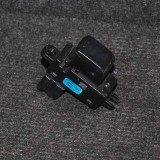 Buton geam ușă st&acirc;nga față NISSAN NOTE E11, NE11 2010 OEM: 25411-ED00B 1649616