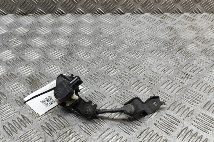 Senzor de nivel &icirc;nălțime dreapta față HONDA CIVIC X Hatchback FC_, FK 2018 OEM: 51820-TGH-A01 | 26953817