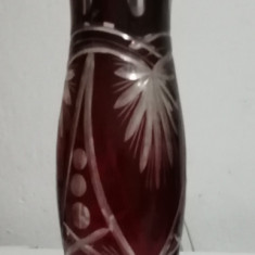 Vaza mare de rubin