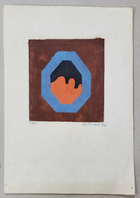 VASILE DOBRIAN ( 1912 - 1999 ) , GRAVURA POLICROMA , NR. 10 DIN 10 , CU FORME GEOMETRICE , SEMNATA OLOGRAF , 1992 foto