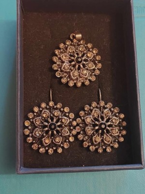 Set vintage cu cristale din material comun foto