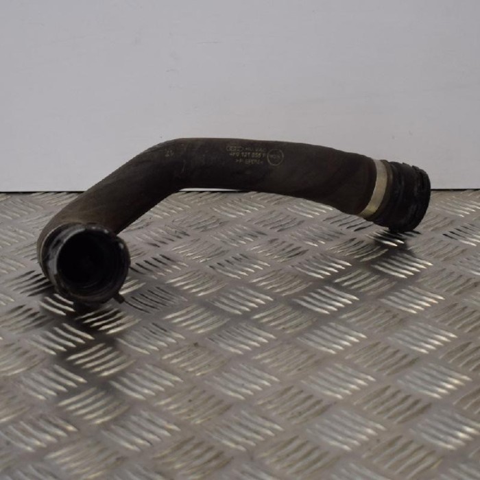 Furtun radiator răcire st&acirc;nga AUDI A6 4F2, C6 2008 OEM: 4F0121055F 2453300