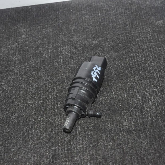 Motor rezervor lichid de parbriz BMW 1 F20 2013 OEM: 7310147 2554579