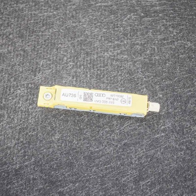 Amplificator de antena AUDI Q7 4M 2016 OEM: 4M0035225 | 10046580 foto