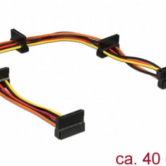 Cablu de alimentare SATA la 4 x SATA 15 pini 40cm, Delock 60141