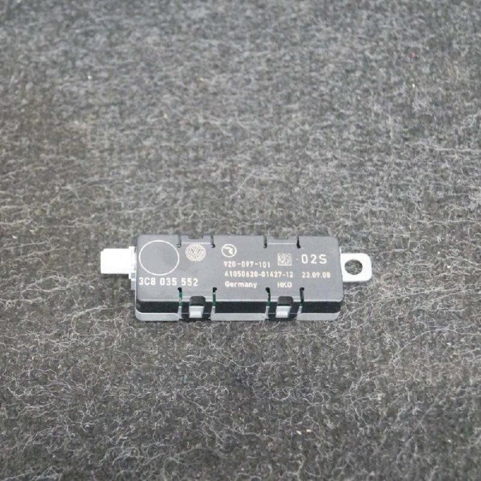 Amplificator de antena VW PASSAT CC 357 2008 OEM: 3C8035552 2640332
