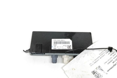 Amplificator de antena PORSCHE CAYENNE 92A 2012 OEM: 7P5035225L,7P5.035.225.L | 22871249 foto