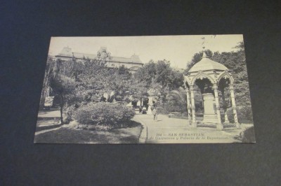 Carte Poștală Vintage Spania - San Sebasti&amp;aacute;n &amp;bdquo;Plaza de Guip&amp;uacute;zcoa și Palatul Consiliului Provincial&amp;rdquo; (cel mai probabil din perioada 1900&amp;ndash;1940) foto
