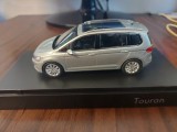 Macheta VOLKSWAGEN TOURAN MK2 2015 - Schuco, 1/43, noua., 1:43