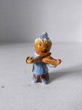 Figurina ceramica violonist copil cantand la vioara, 6cm, miniatura