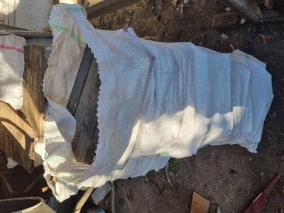 vand lemne de foc la sac foto