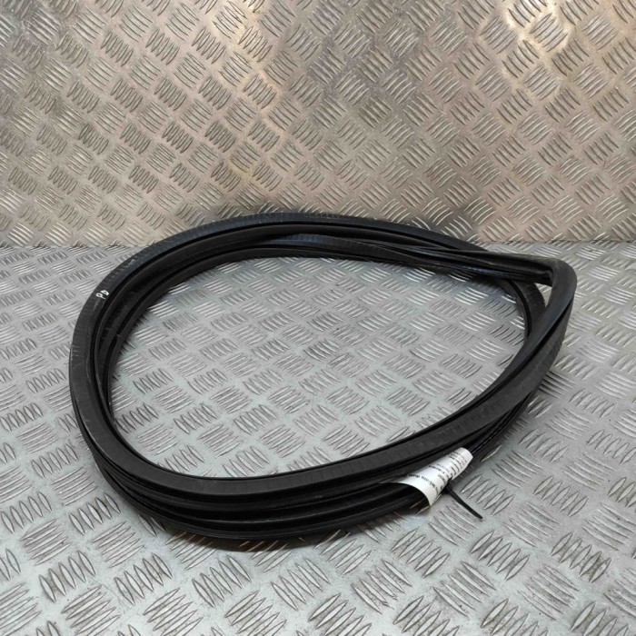 Garnitura ușă dreapta față OPEL CORSA F 2023 OEM: 9823214980