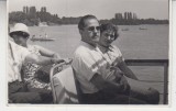 M5 C56 - FOTO - FOTOGRAFIE FOARTE VECHE - cu vaporasul pe lac - anul 1968