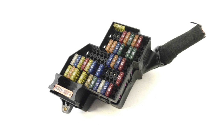 Panou de siguranțe PORSCHE CAYENNE 9PA 2005 OEM: 7L0941824B,7L0941828B