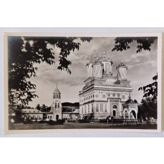 CATEDRALA EPISCOPALA DE LA CURTEA DE ARGES , SEC. XVI , FOTOGRAFIE TIP CARTE POSTALA , INTERBELICA