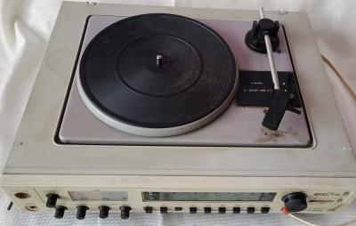 Amplituner cu pickup -Ilga 302 IC foto