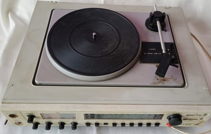 Amplituner cu pickup -Ilga 302 IC