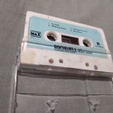 Cumpara ieftin CASETA FARA HARTIA DE PREZENTARE MICHAEL JACKSON-SOMEBODY&#039;S WATCHING ME ORIG.